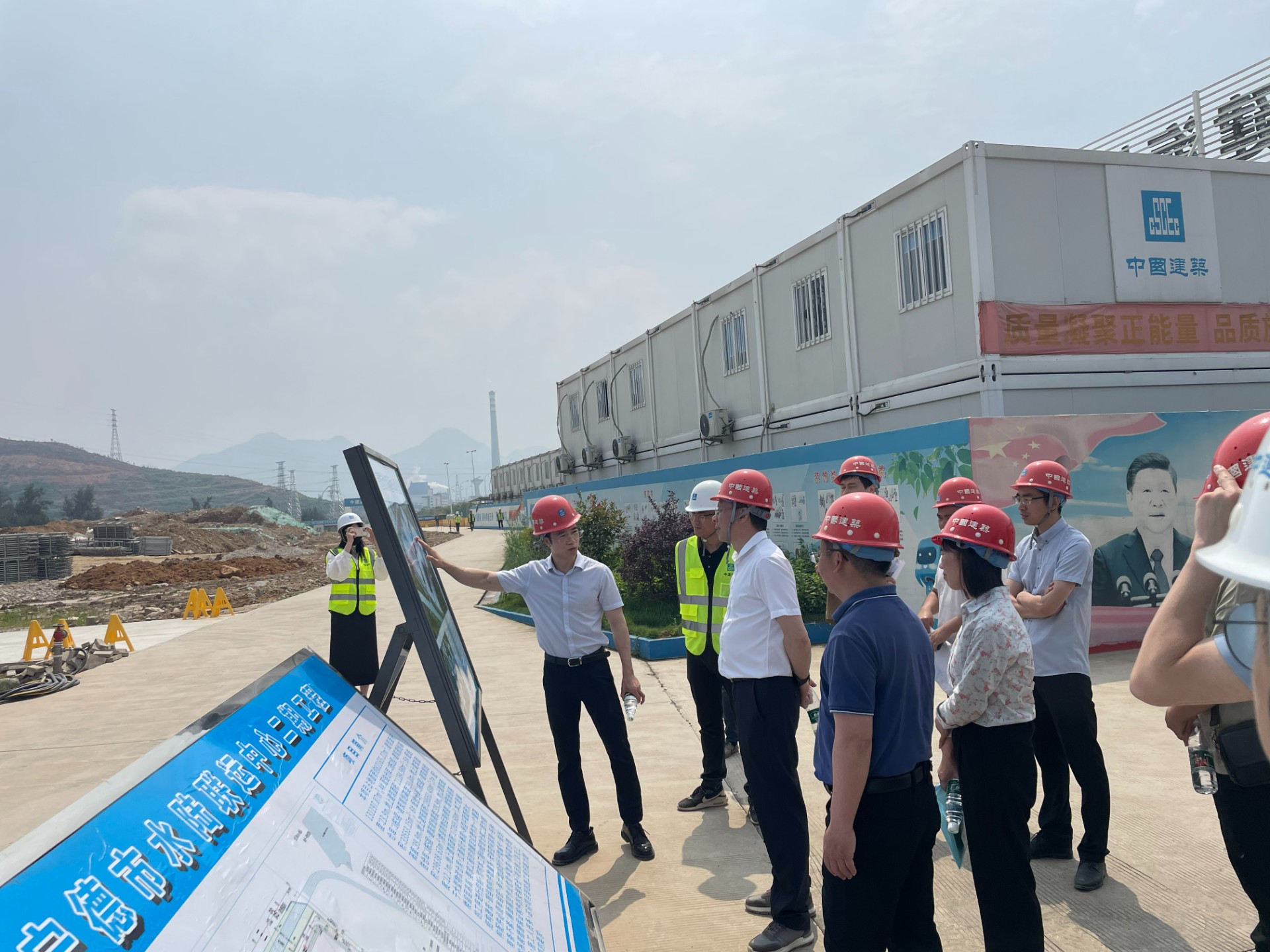 2024-5-9市交投集團領(lǐng)導深入市交投物流集團重點(diǎn)項目現場(chǎng)調研指導工作，姜軒緯拍攝1.jpg