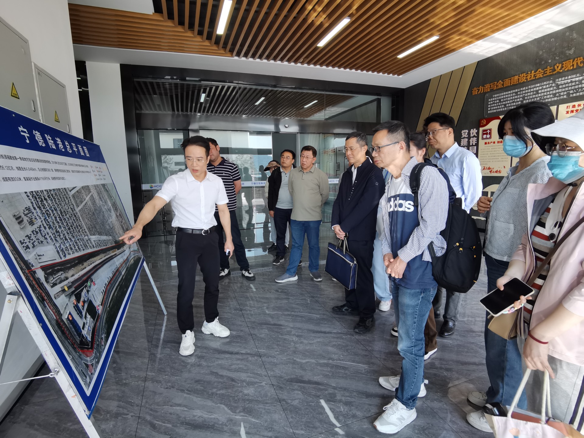 寧德汽車(chē)基地項目鐵路專(zhuān)用線(xiàn)擴建工程可研報告評估會(huì )順利召開(kāi)，張長(cháng)明拍攝1.jpg